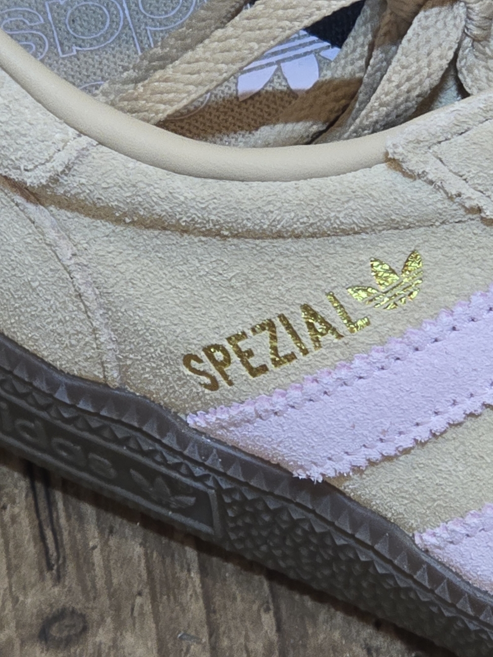 Size 9.5-10 Adidas Originals Women’s Spezial Suede Sneakers in Beige and Pink